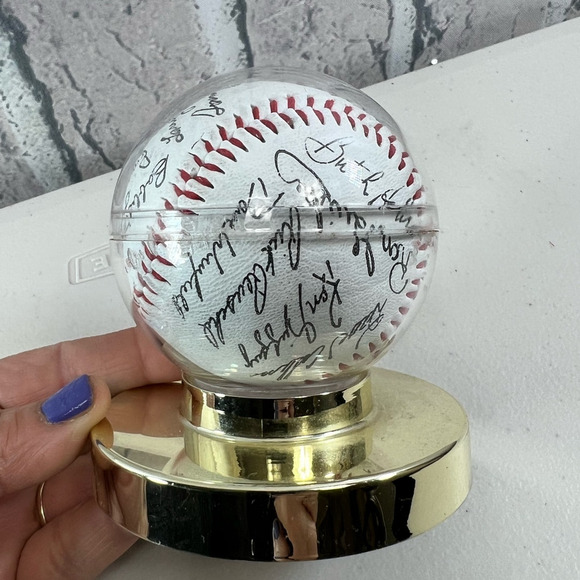 Philadelphia Phillies 1980s Team Signed Official National League Baseball - Picture 1 of 3